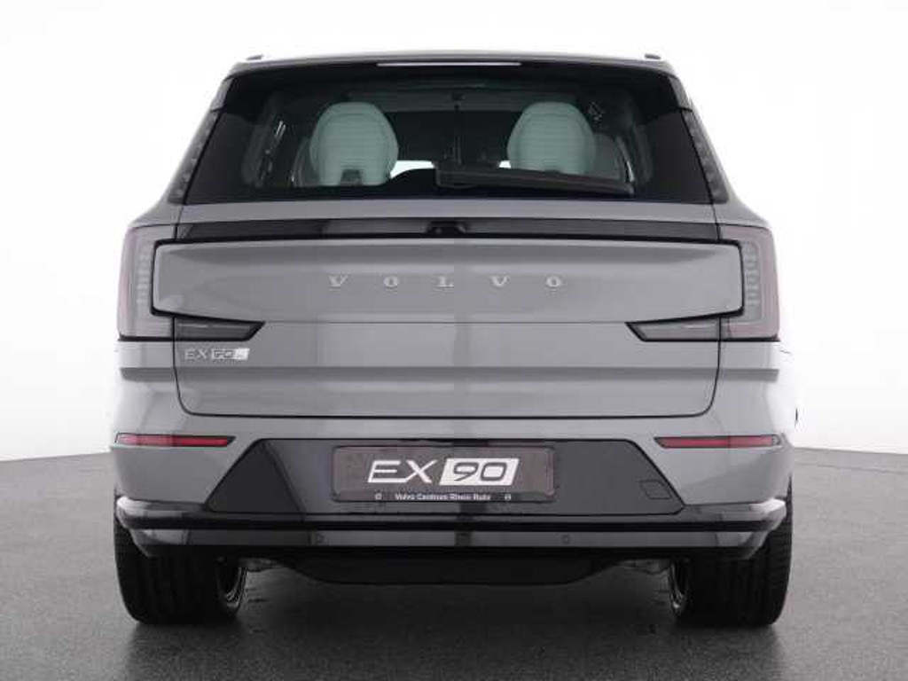 Volvo EX90