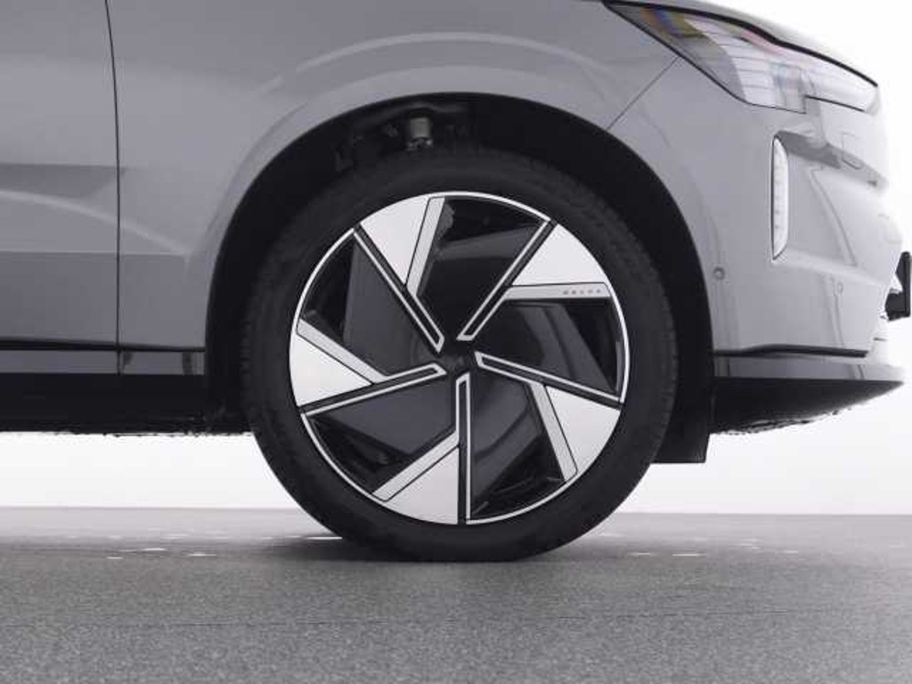Volvo EX90