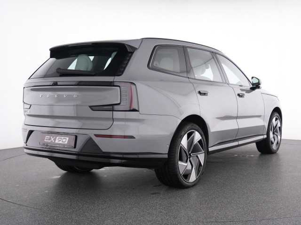 Volvo EX90