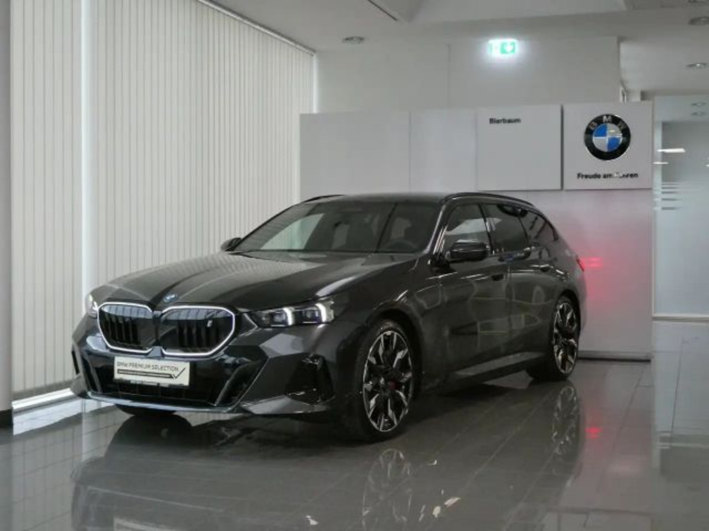 BMW i5 xDrive40