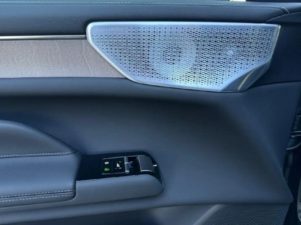 Volvo ES90