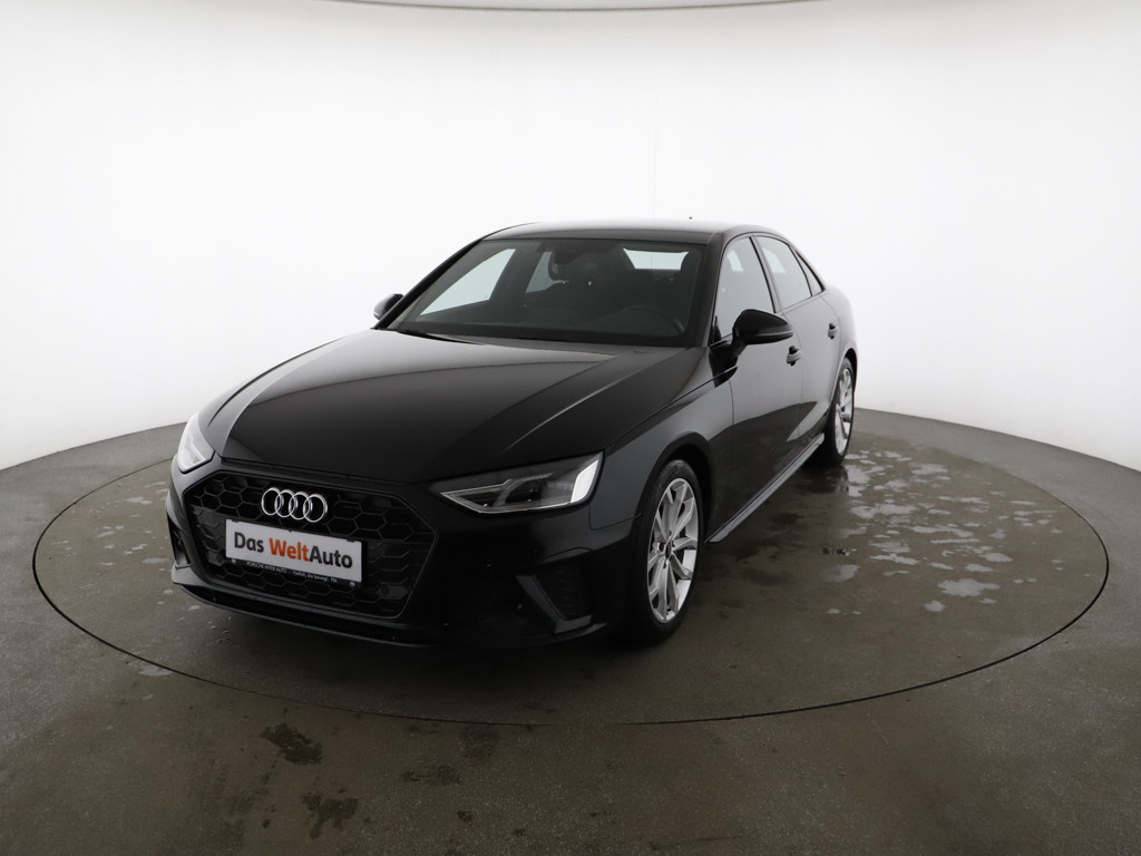 Audi A4 Sedan S-Line 40 TFSI