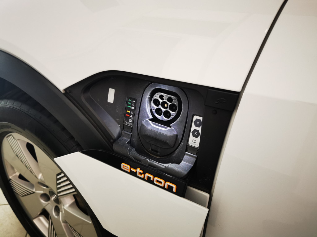 Audi e-tron