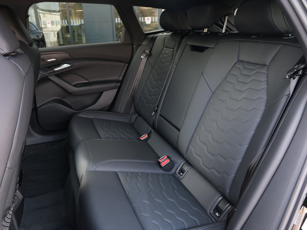 Audi S6 e-tron