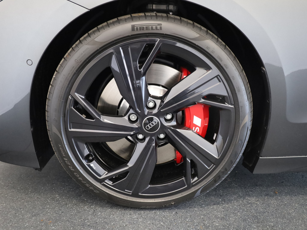 Audi S6 e-tron