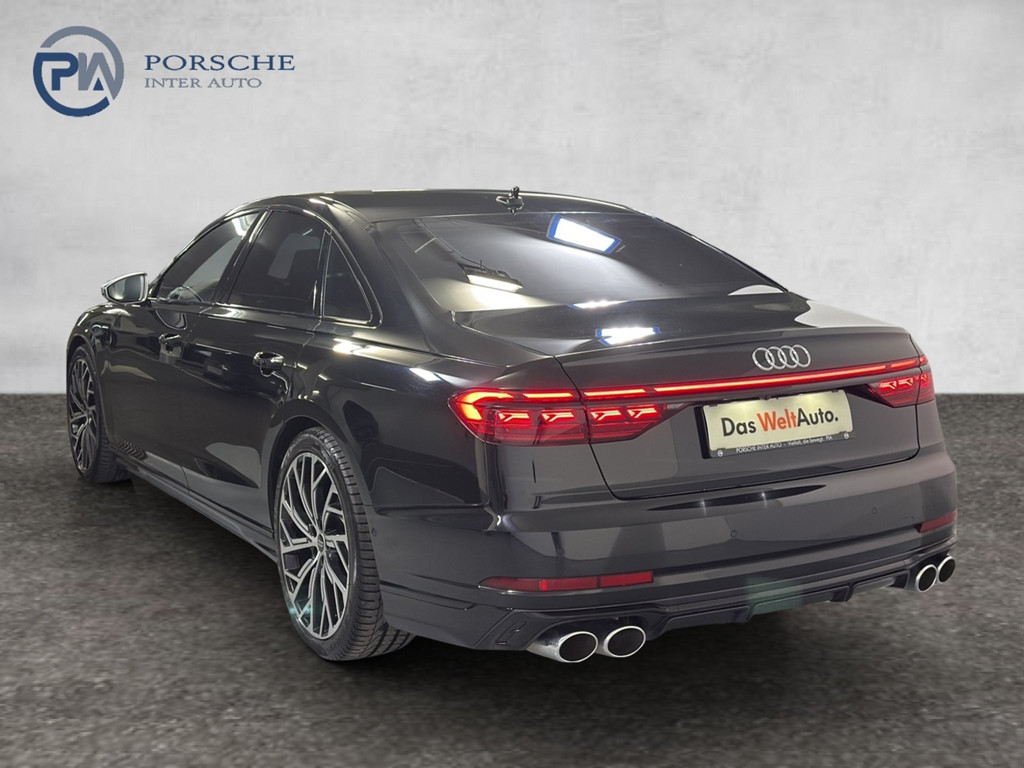 Audi S8