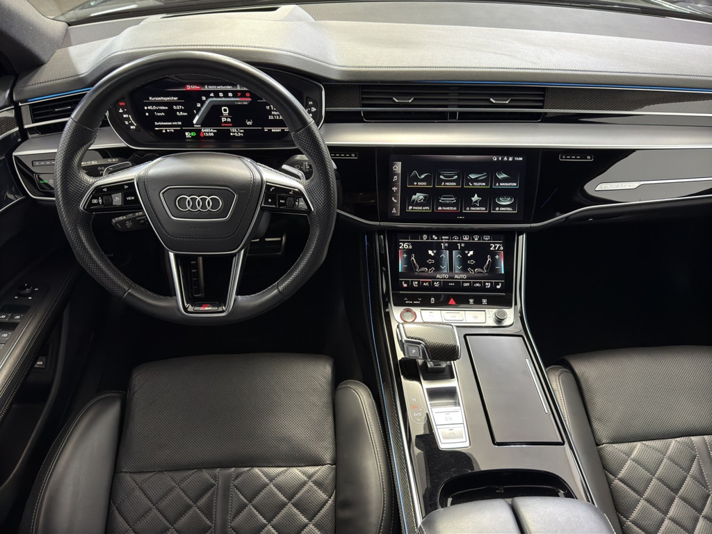 Audi S8