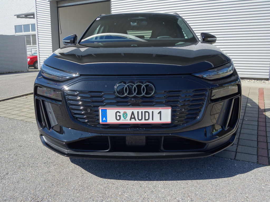 Audi SQ6 e-tron