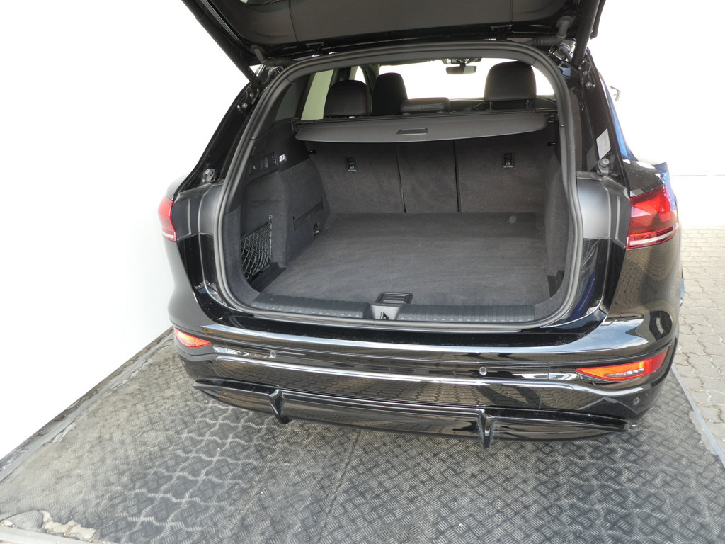 Audi SQ6 e-tron