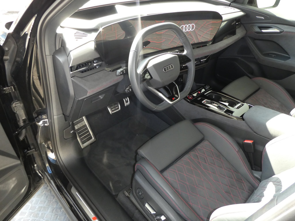 Audi SQ6 e-tron