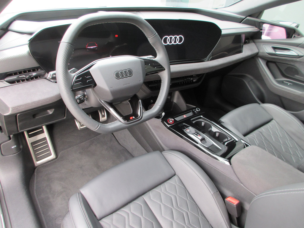 Audi S6 e-tron