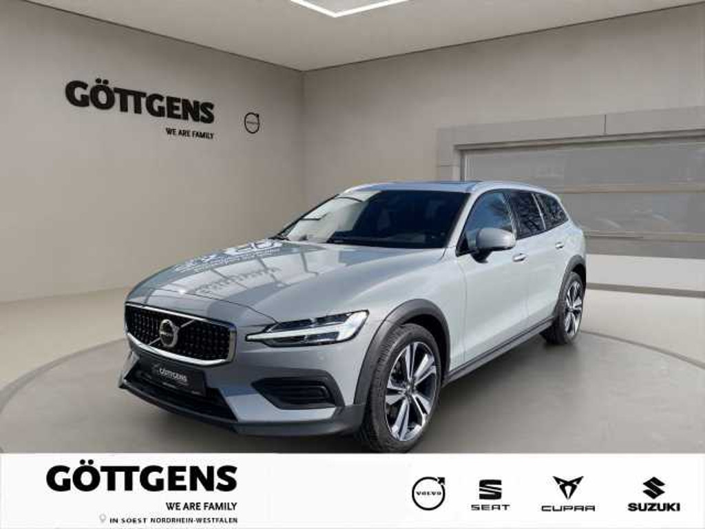 Volvo V60 Cross Country AWD Plus