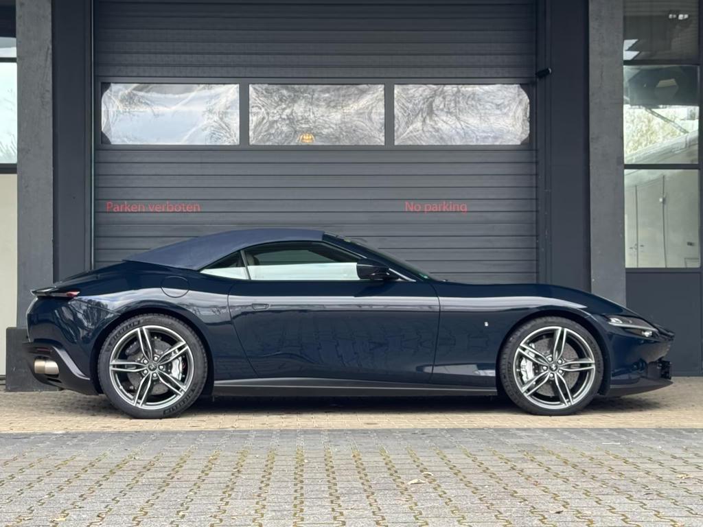 Ferrari Roma Spider