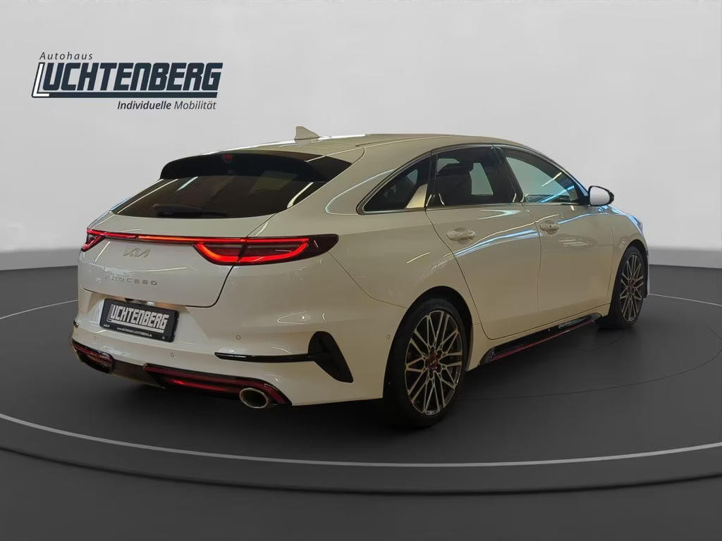 Kia ProCeed