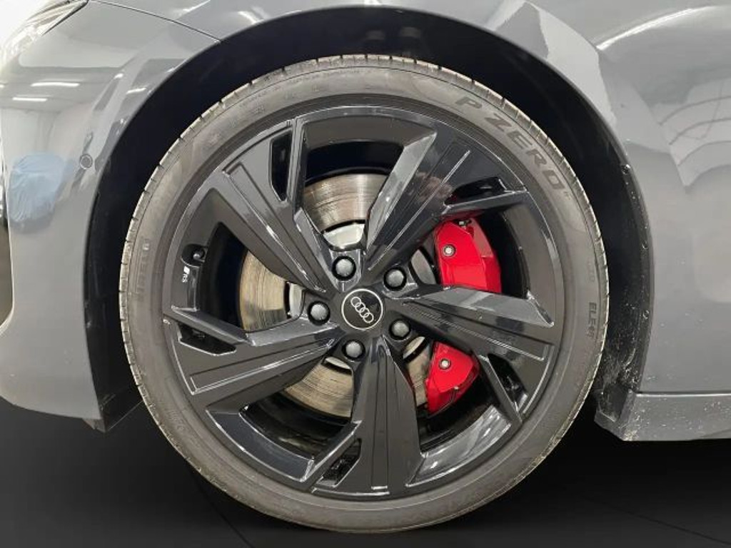 Audi S6 e-tron