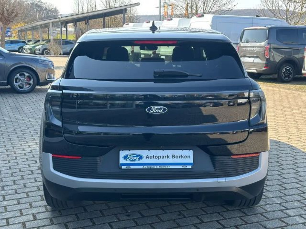 Ford Explorer RWD Premium