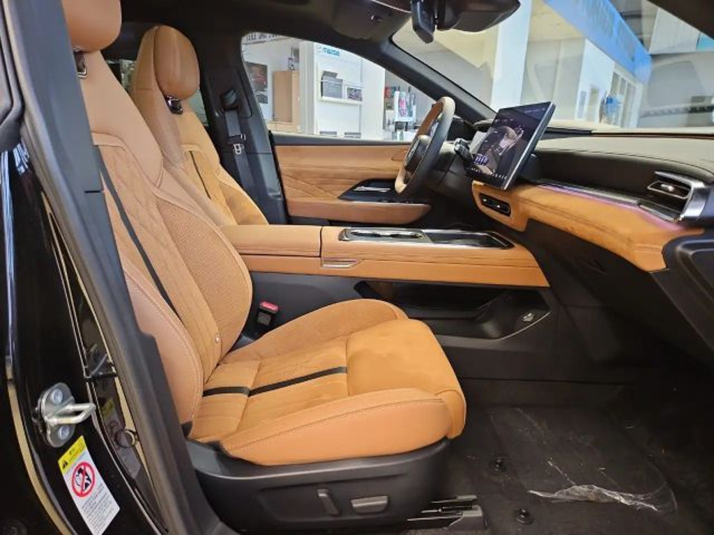 Mazda 6e