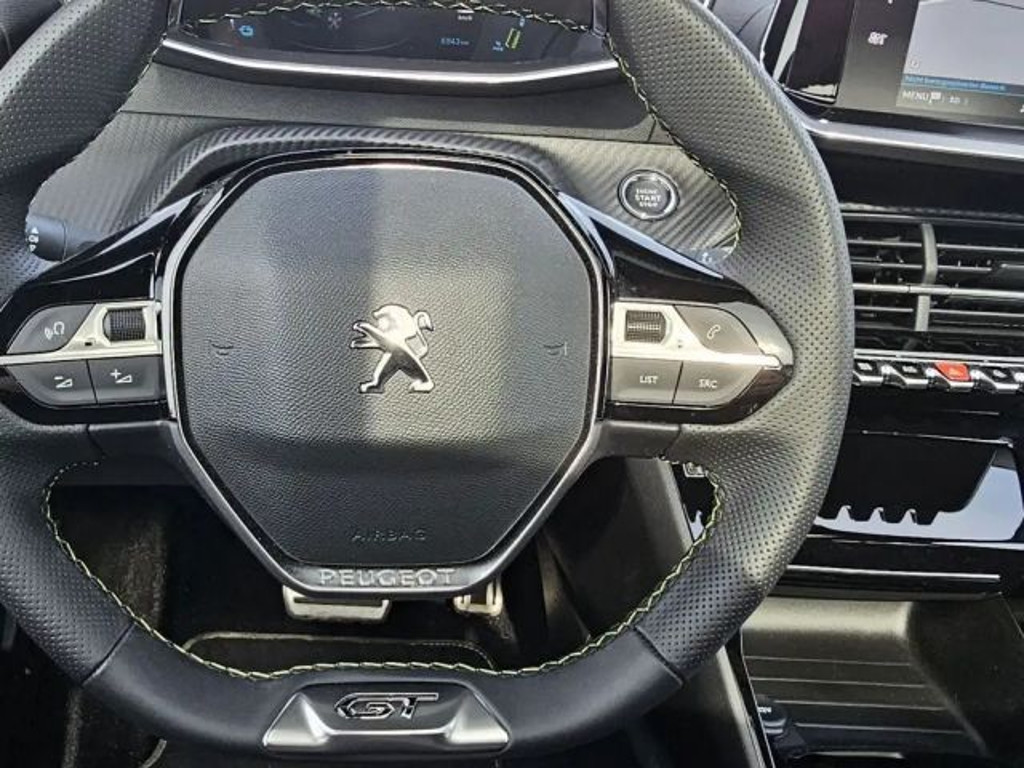 Peugeot e-208