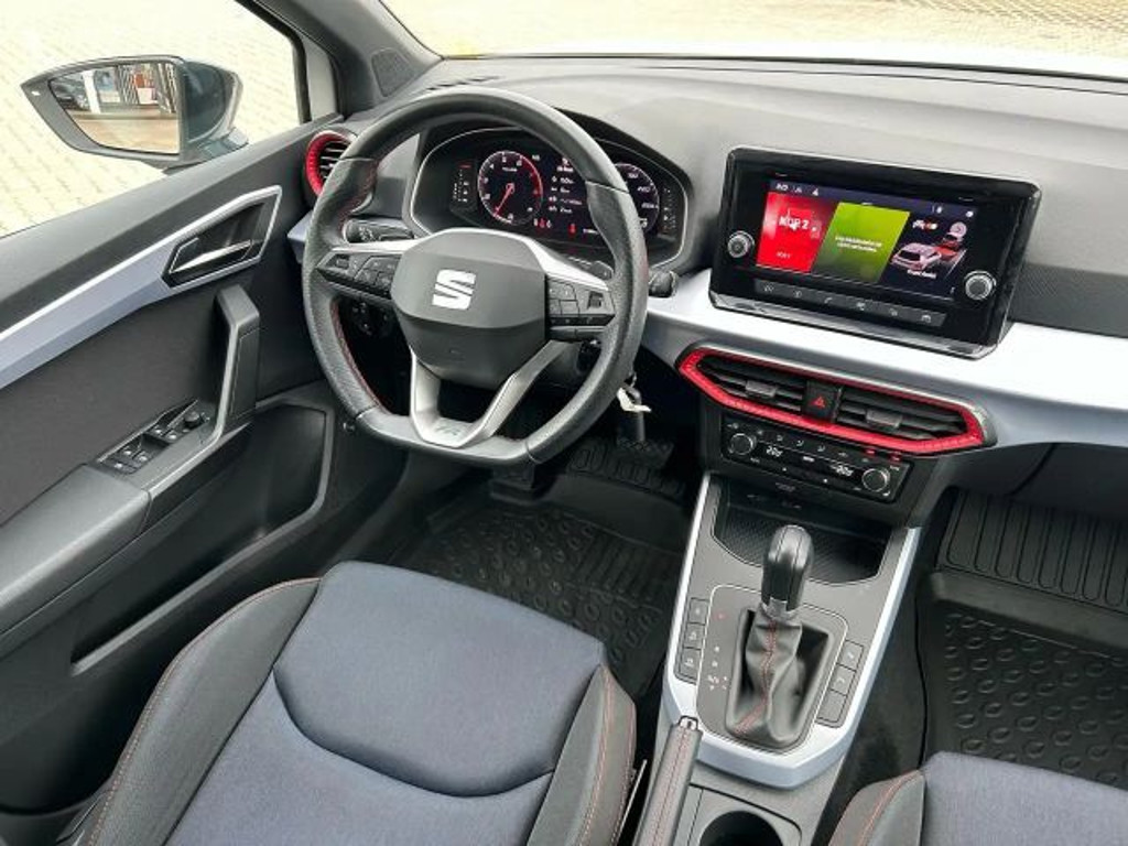 Seat Arona