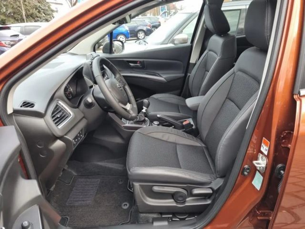 Suzuki S-Cross