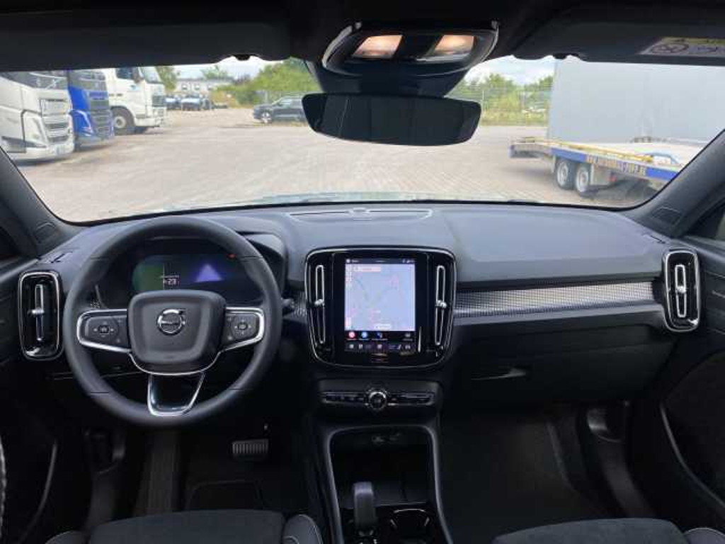 Volvo EX40
