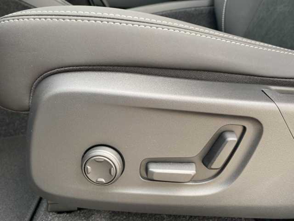Volvo EX40
