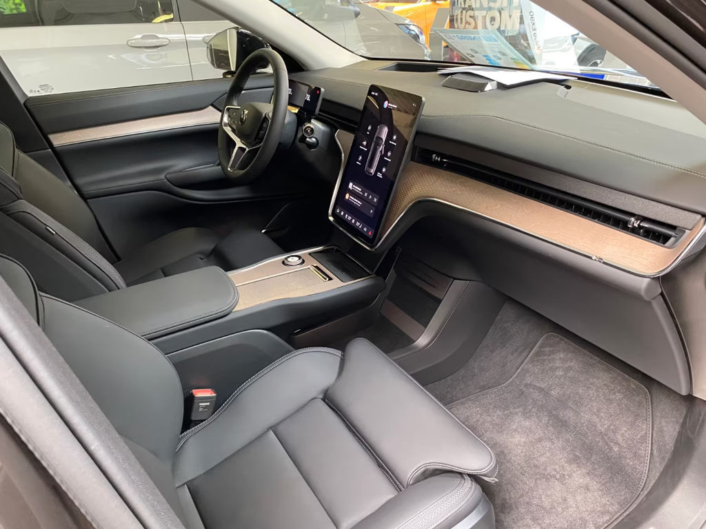 Volvo EX90