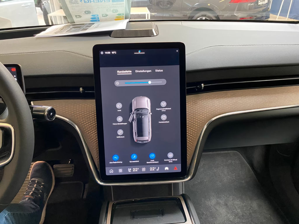 Volvo EX90