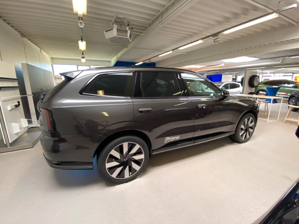 Volvo EX90