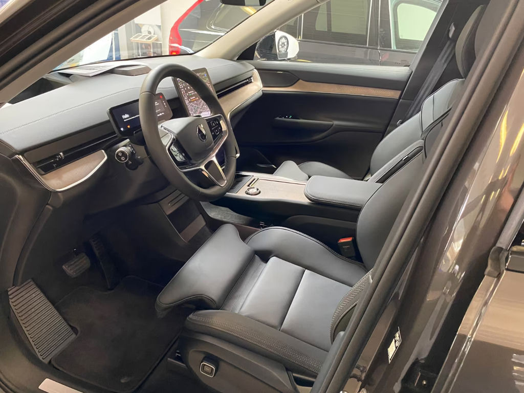 Volvo EX90