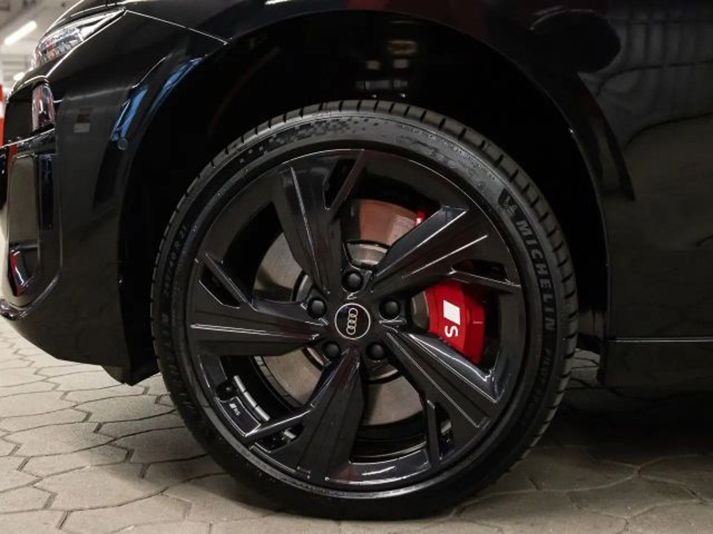 Audi S6 e-tron