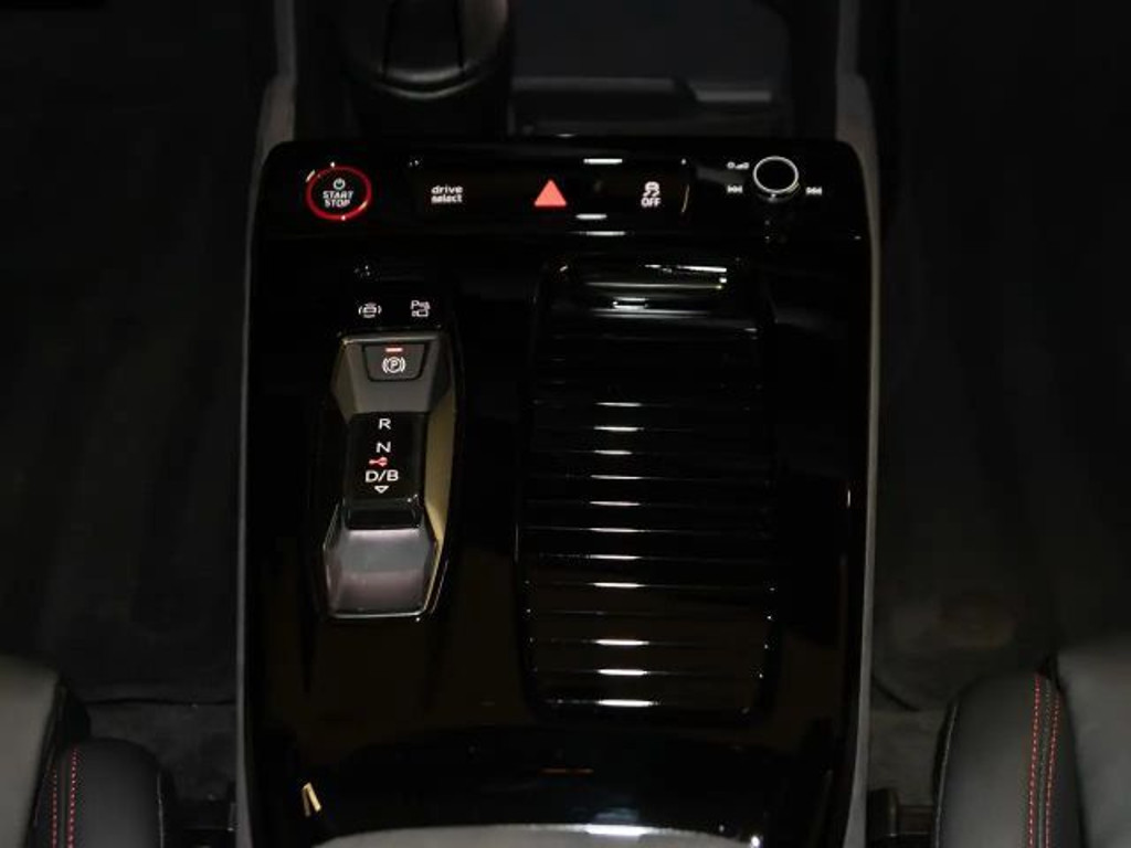 Audi S6 e-tron