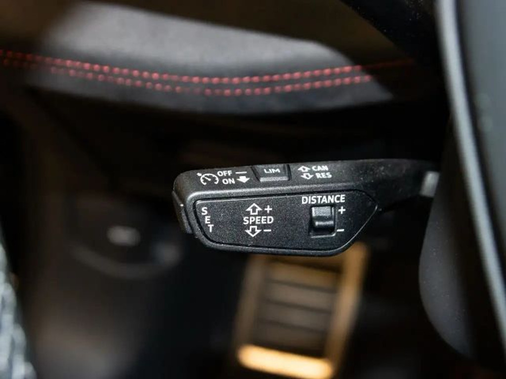 Audi S6 e-tron