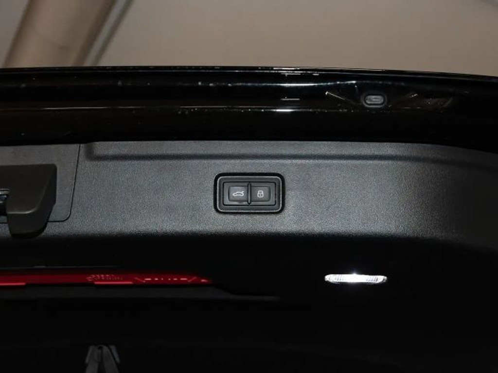 Audi S6 e-tron