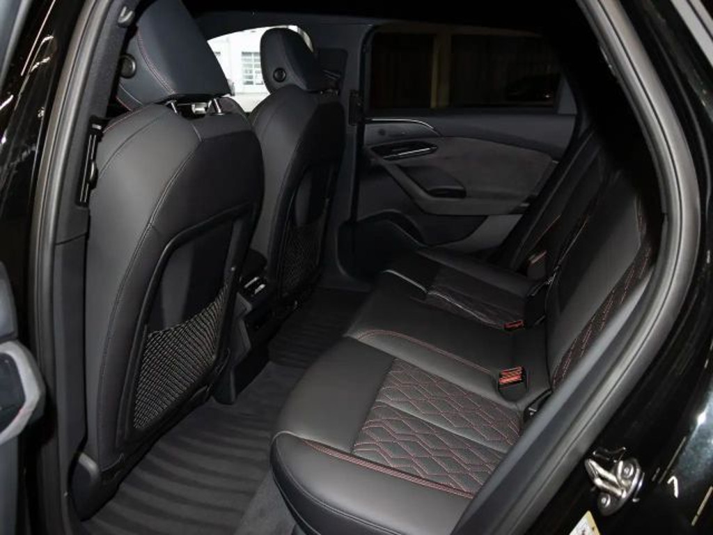 Audi S6 e-tron