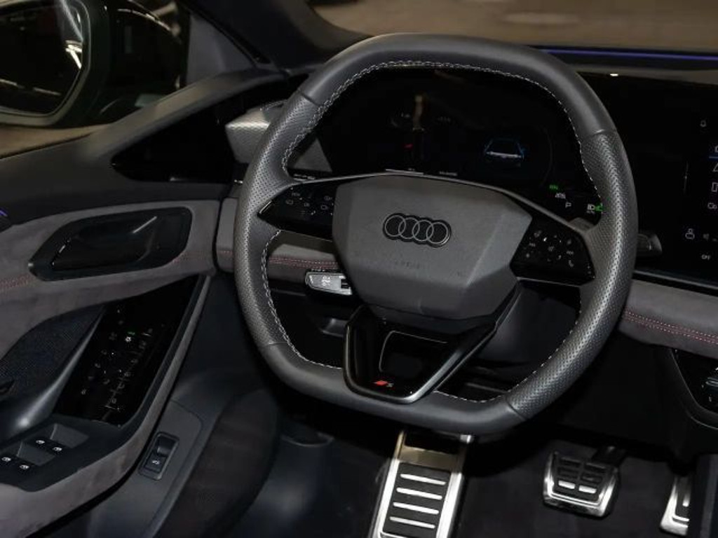 Audi S6 e-tron