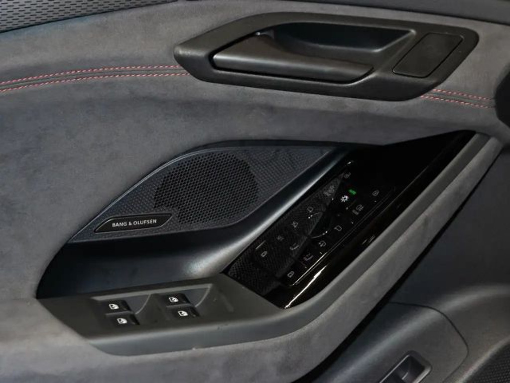 Audi S6 e-tron