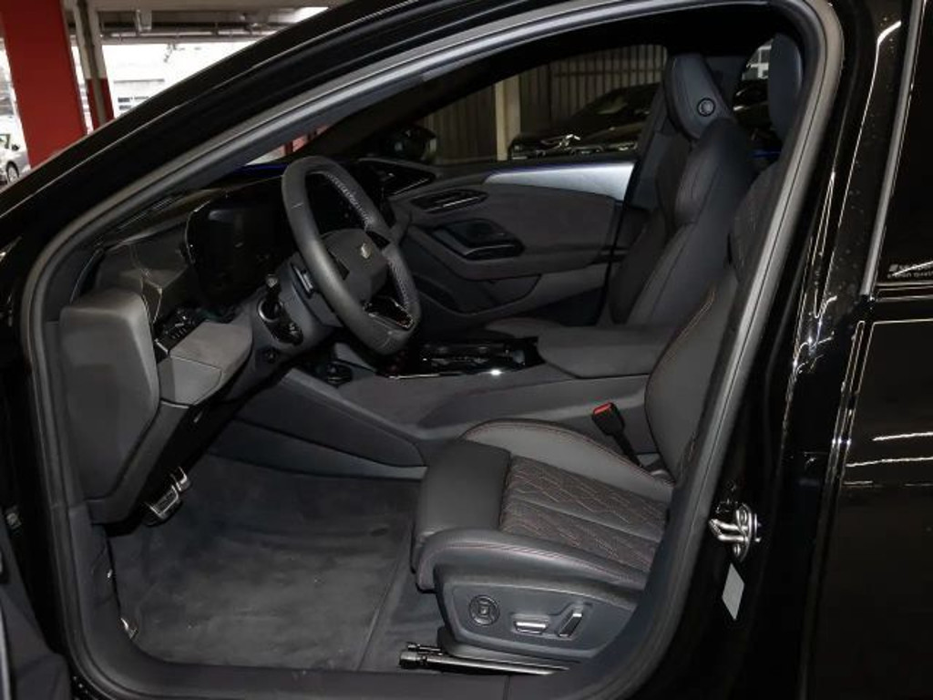 Audi S6 e-tron