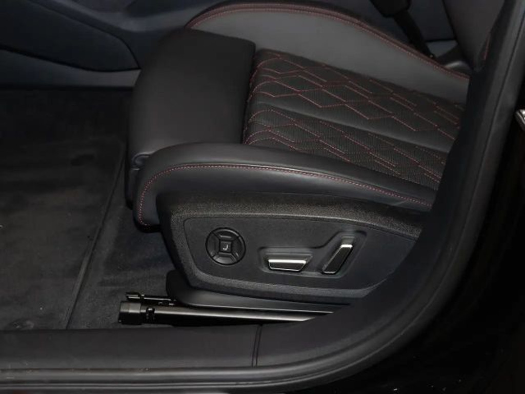 Audi S6 e-tron