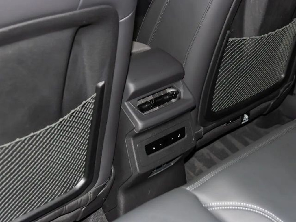 Audi SQ6 e-tron