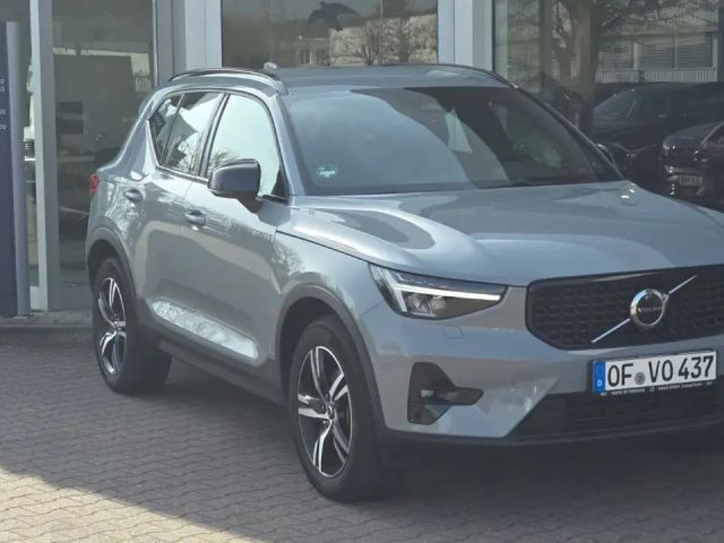 Volvo XC40 Plus Dark
