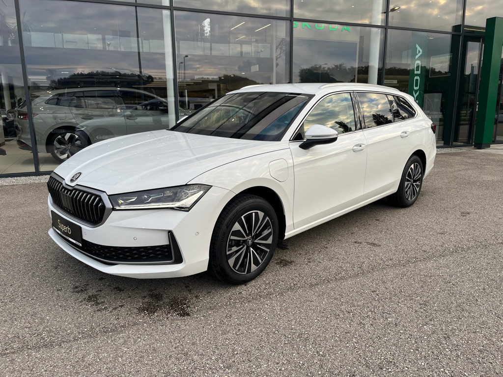 Skoda Superb Combi iV Selection