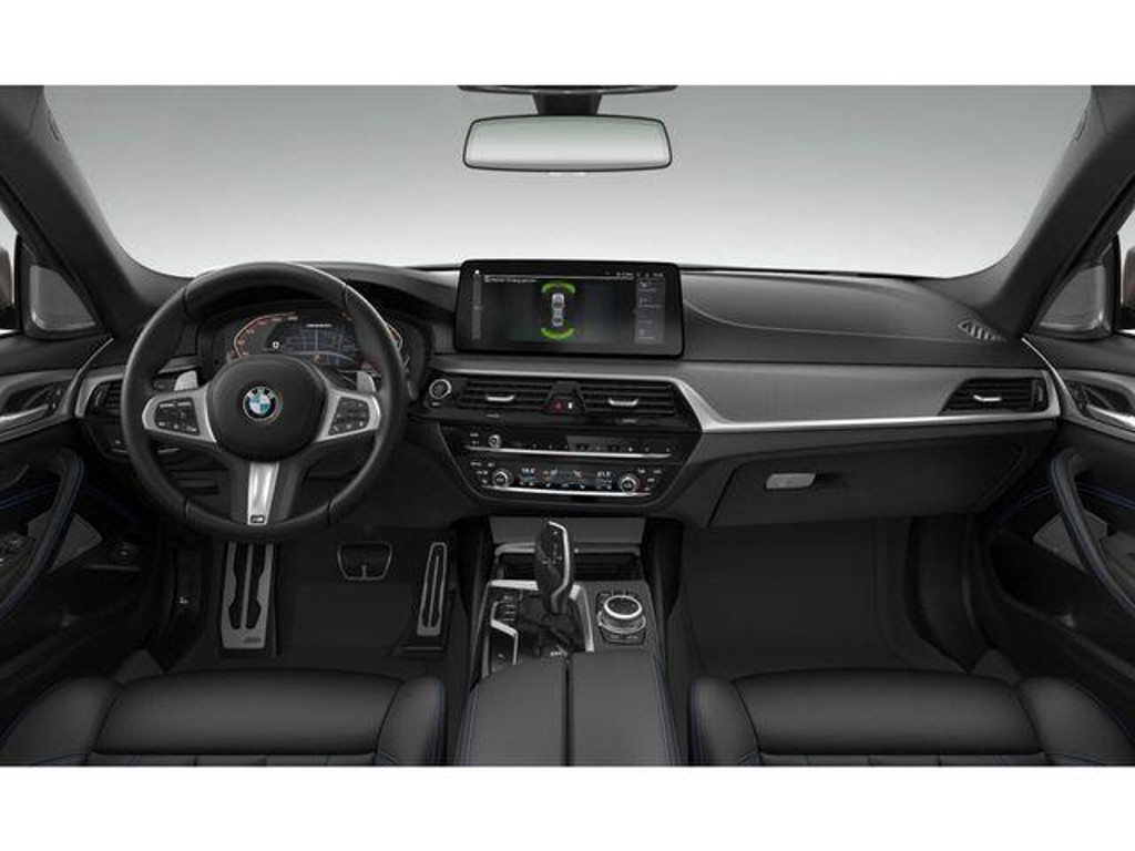 BMW M550