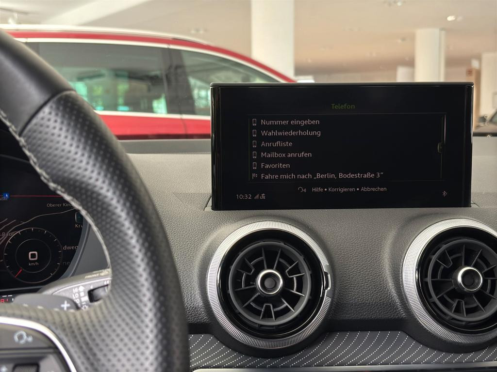 Audi SQ2