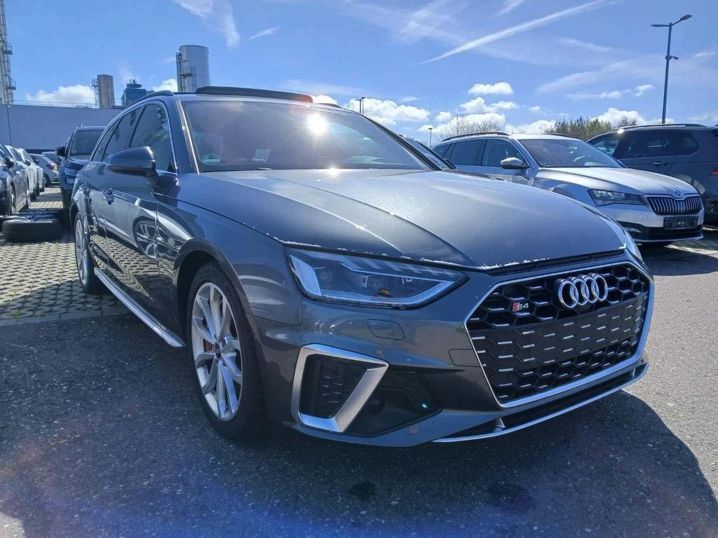 Audi S4