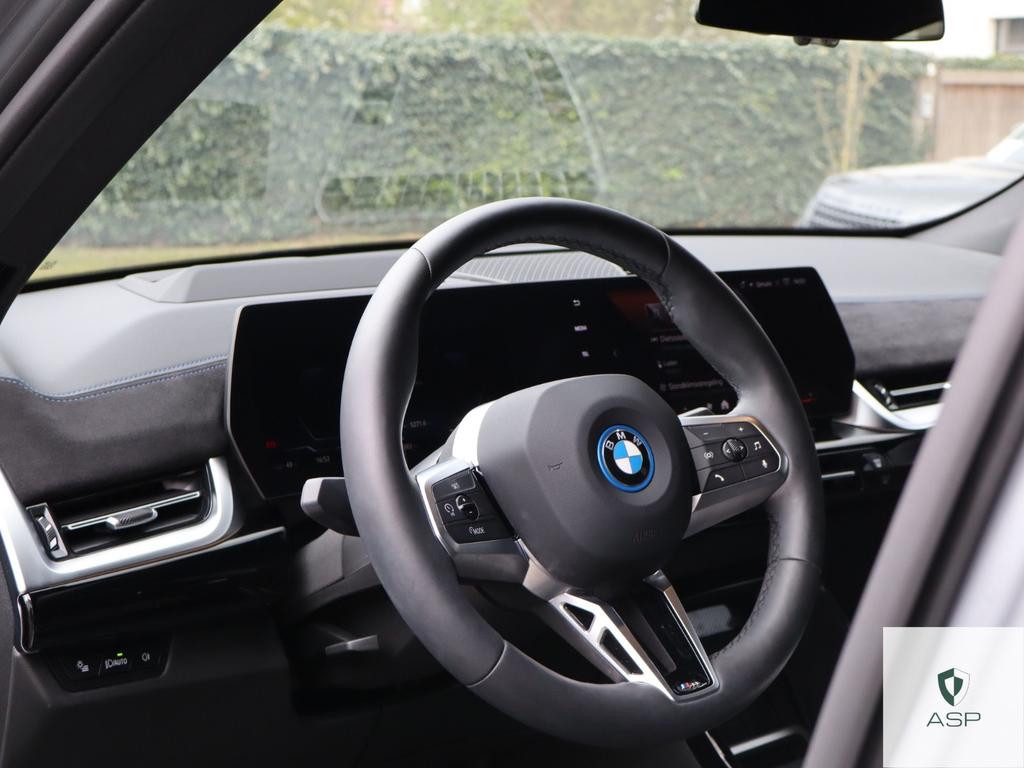 BMW iX2
