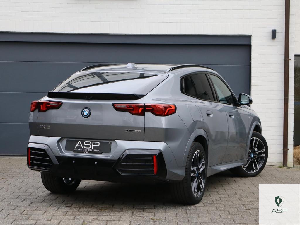 BMW iX2