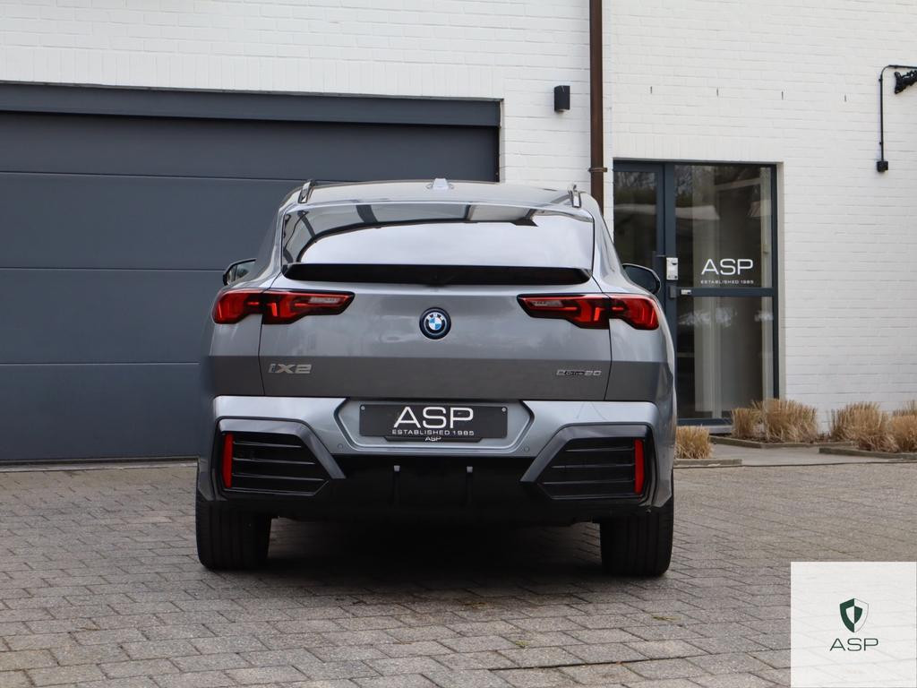 BMW iX2