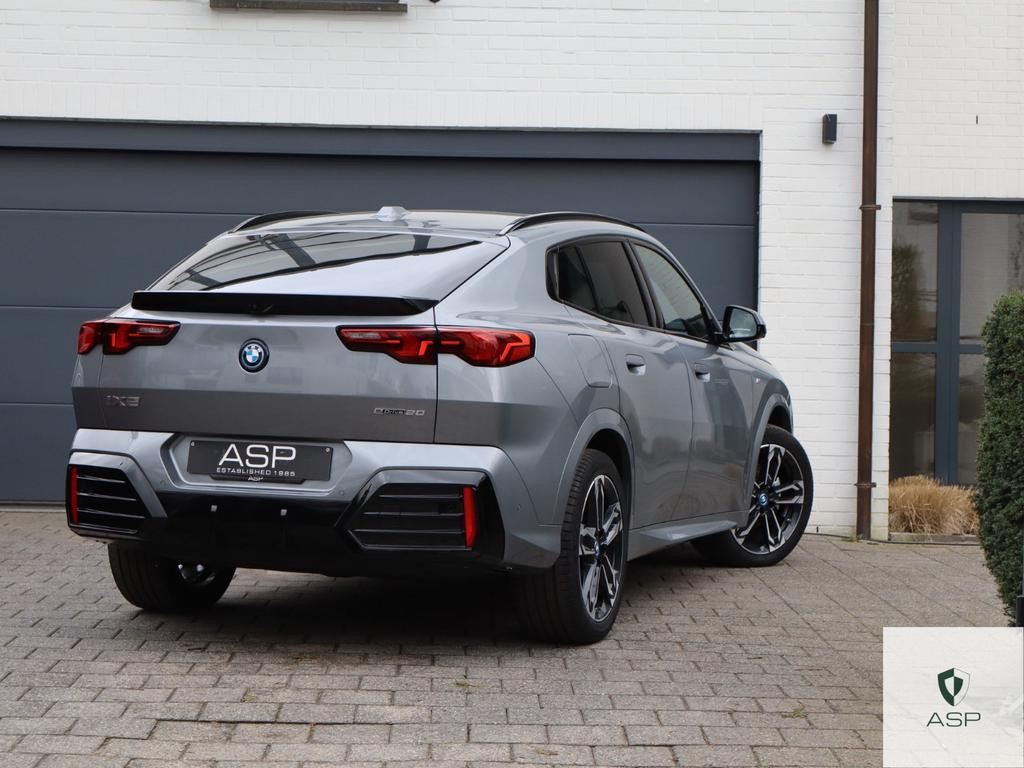 BMW iX2