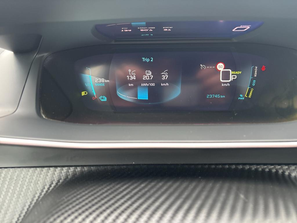 Peugeot e-2008